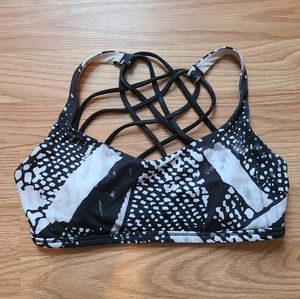 Lululemon "free to be wild" bra